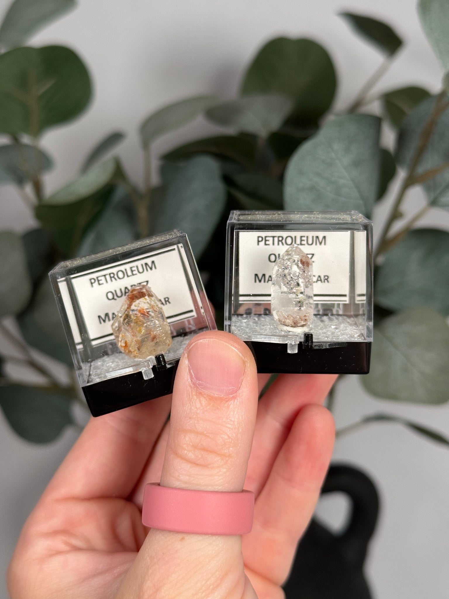 Petroleum Quartz / Madagascar - mystery