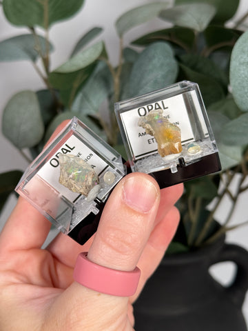 Opal Specimen - mystery