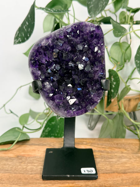 Grape Jelly Amethyst w/ Stand - 130
