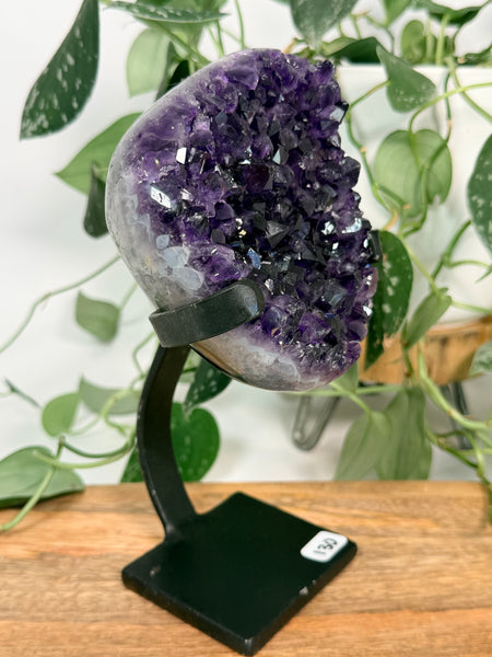 Grape Jelly Amethyst w/ Stand - 130