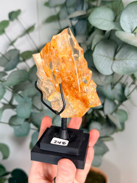 Golden Healer Facet Free Form w/ Stand