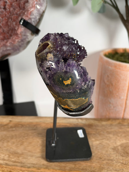Uruguayan Amethyst w Stand - 110