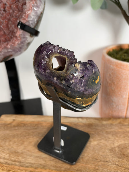 Uruguayan Amethyst w Stand - 110