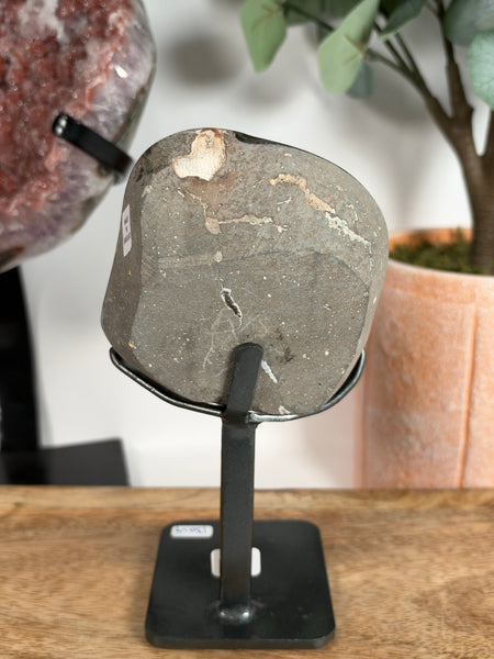 Uruguayan Amethyst w Stand - 130